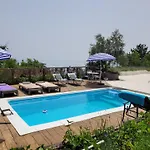Grosse Mit Meerblick Und Pool Und Jacuzzi *