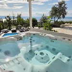Grosse Mit Meerblick Und Pool Und Jacuzzi