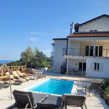 Grosse Mit Meerblick Und Pool Und Jacuzzi Lovran