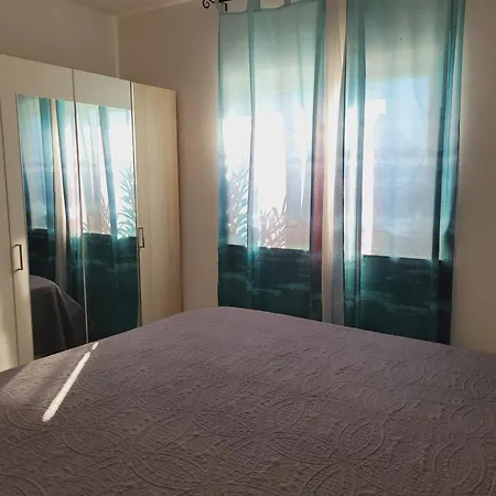 Grosse Mit Meerblick Und Pool Und Jacuzzi Apartamento *