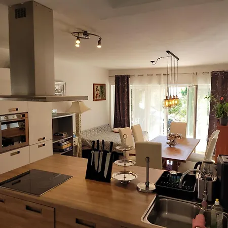 Grosse Mit Meerblick Und Pool Und Jacuzzi Apartamento Lovran