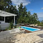 Grosse Mit Meerblick Und Pool Und Jacuzzi Lovran