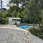 Apartament Grosse Mit Meerblick Und Pool Und Jacuzzi Lovran