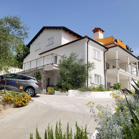 Chiara Mit Meerblick Und Pool Und Jacuzzi