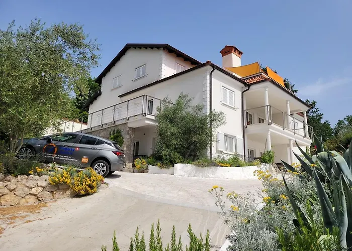 Chiara Mit Meerblick Und Pool Und Jacuzzi