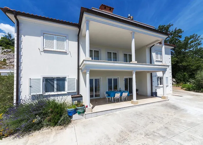 Chiara Mit Meerblick Und Pool Und Jacuzzi