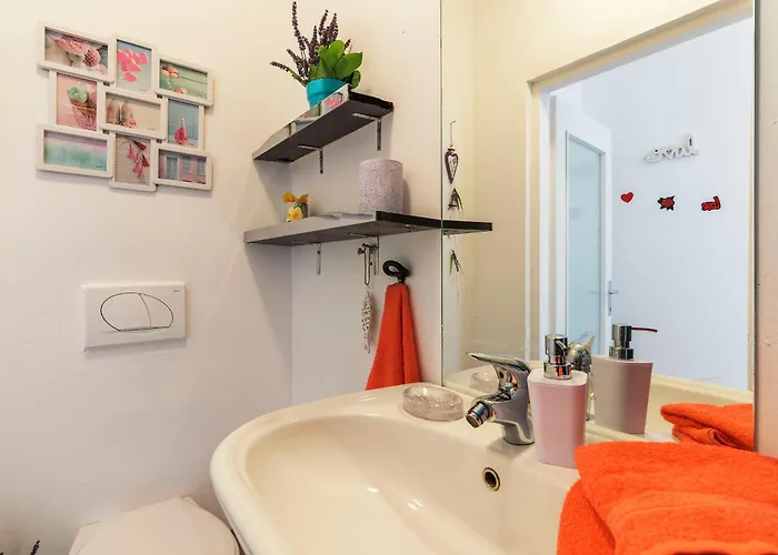 Chiara Mit Meerblick Und Pool Und Jacuzzi Apartamento *