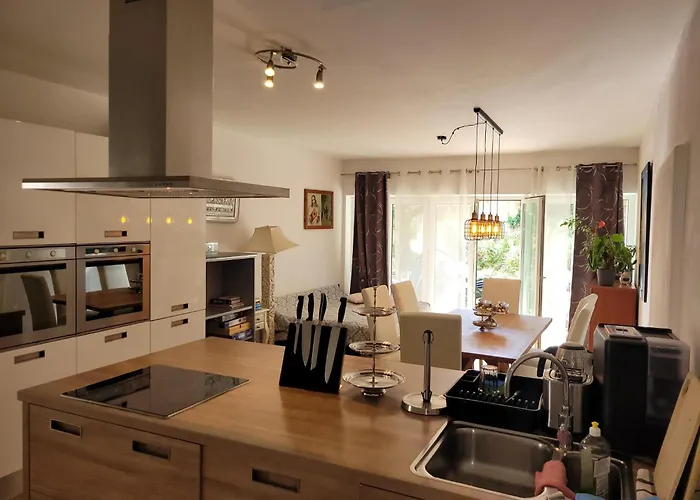 Chiara Mit Meerblick Und Pool Und Jacuzzi